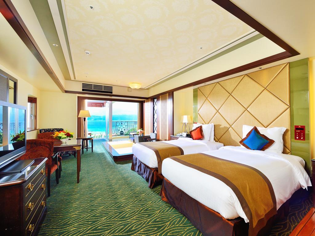 Okinawa Kariyushi Resort Exes Onna Exterior photo
